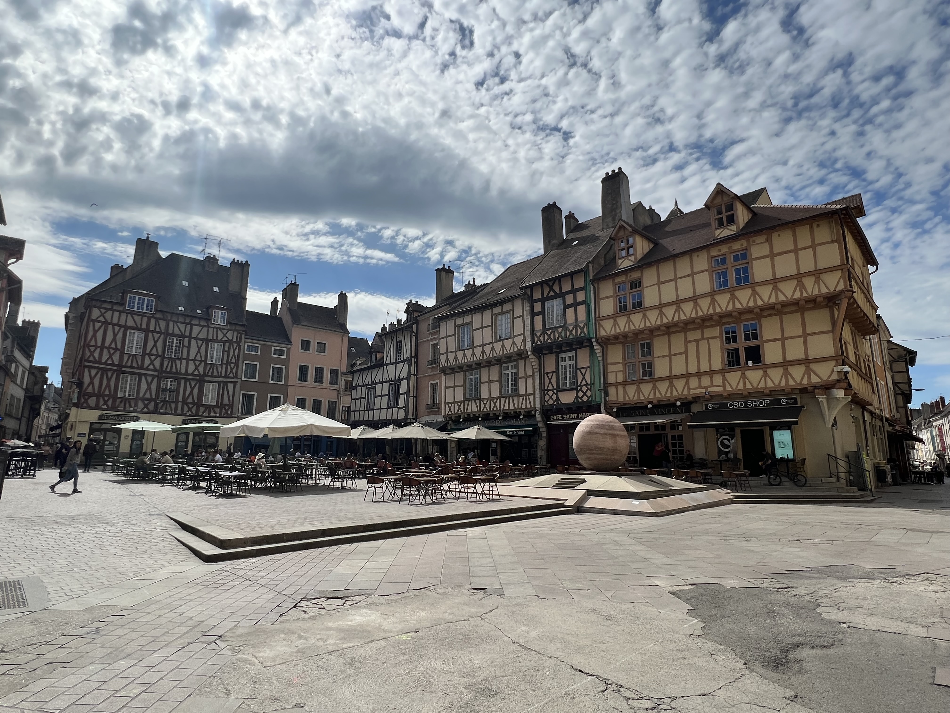 Hebe Bild 5 entlang der Bikemap-Route "Beaune - Chalon-sur-Saône" hervor