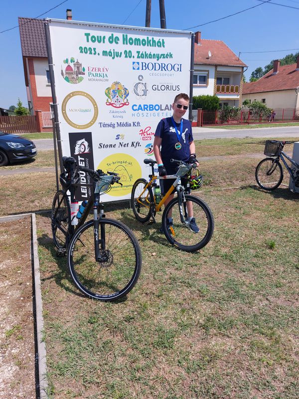 Tour de Zákányszék Bencével Józsival
