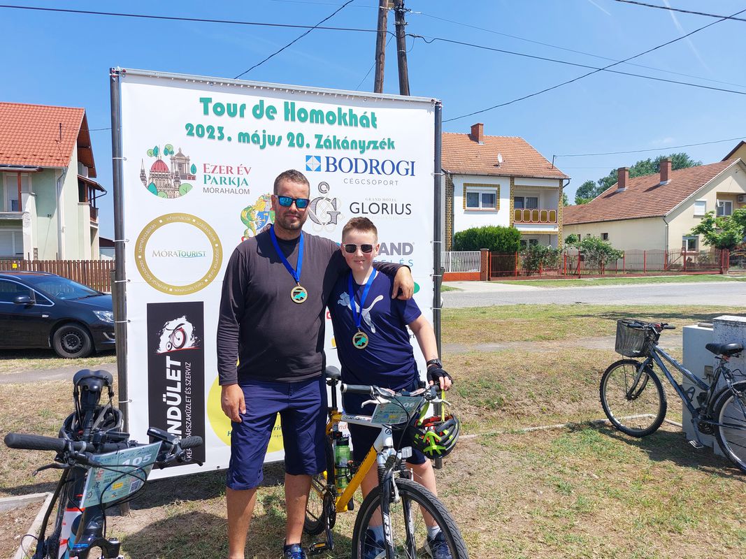 Tour de Zákányszék Bencével Józsival