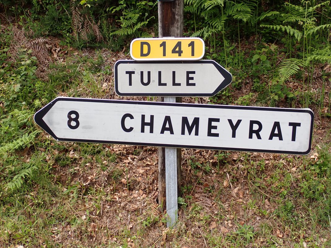 Albussac (Les Quatre Routes) - Circle through Tulle
