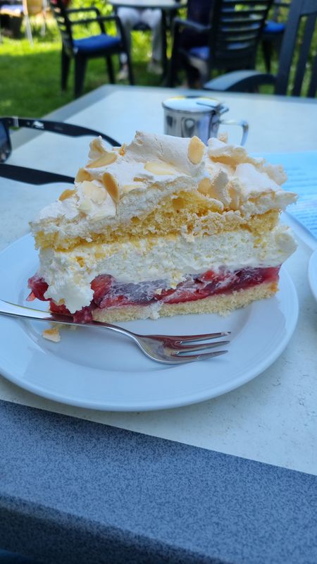 Vom Hofcafé Marschendeel, Hunden nach Bruno Bock, Marschacht
