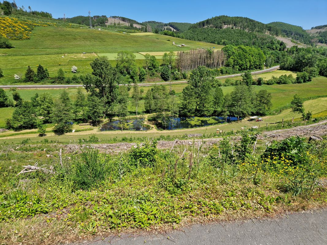 Im Hüttenhof 5, Bad Laasphe to Finkenweg 1, Eschenburg