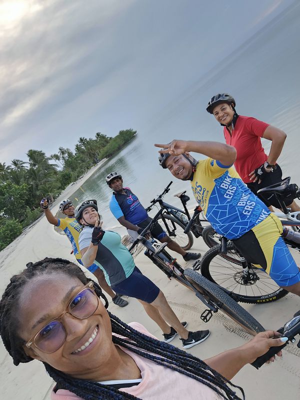 De Calle Rene Sanchez 80, Las Terrenas a 8FGP+7FX, El Limón