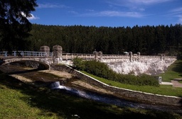 Hebe Bild 3 entlang der Bikemap-Route "Na dvě přehrady a jednu vápenku" hervor Hebe Bild 3 entlang der Bikemap-Route "Na dvě přehrady a jednu vápenku" hervor