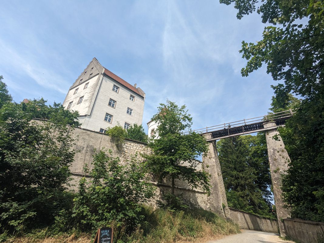 Bronnen 7, Fridingen an der Donau nach Ablachweg 8, Mengen