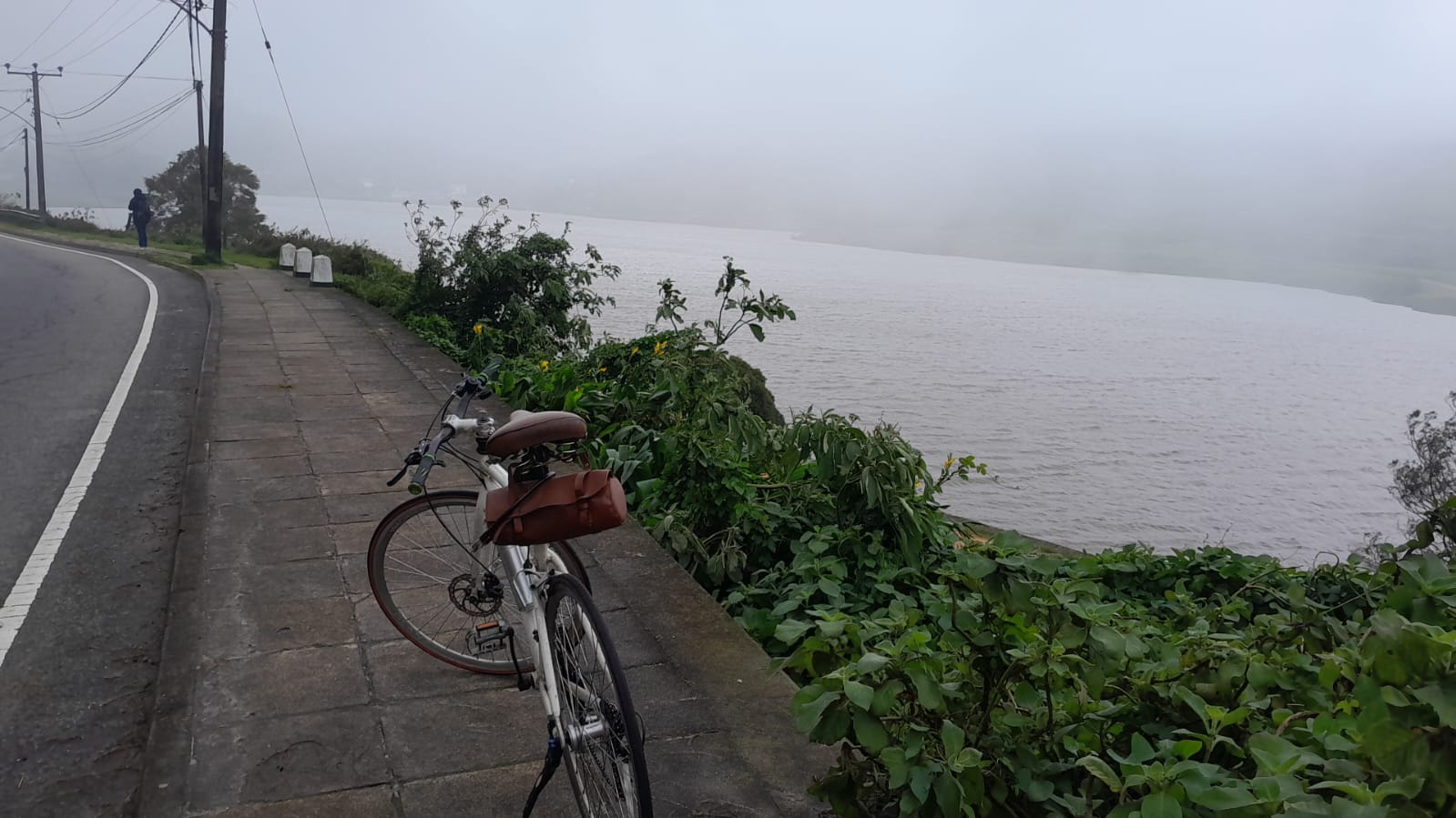 Badulla Road, strawberry fields, Nuwara Eliya