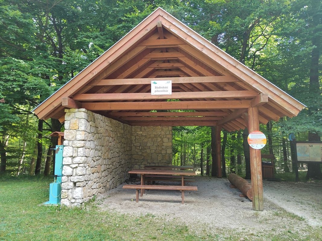 Hunyadi utca 64, Balatonboglár - Kazinczy utca 8, Keszthely