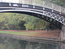 Hebe Bild 6 entlang der Bikemap-Route "London to Watford - Grand Union Canal " hervor