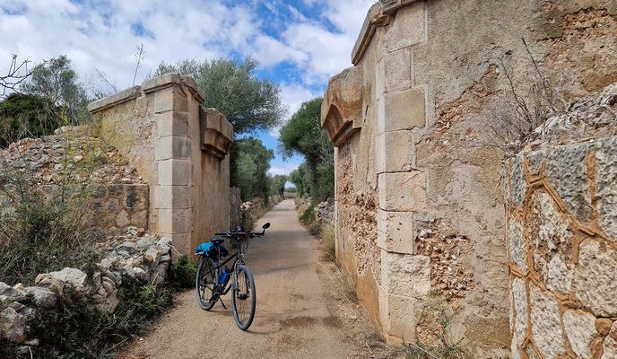 Photo 2 de l’itinéraire Bikemap « Mallorca: ses Salines-talaiot de Can Jordi-Santanyí-es Llombards-cap de ses Salines-ses Salines »