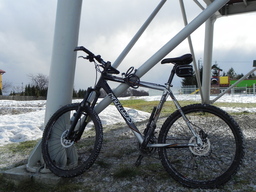 Hebe Bild 2 entlang der Bikemap-Route "Głobikowa 26.02.12" hervor