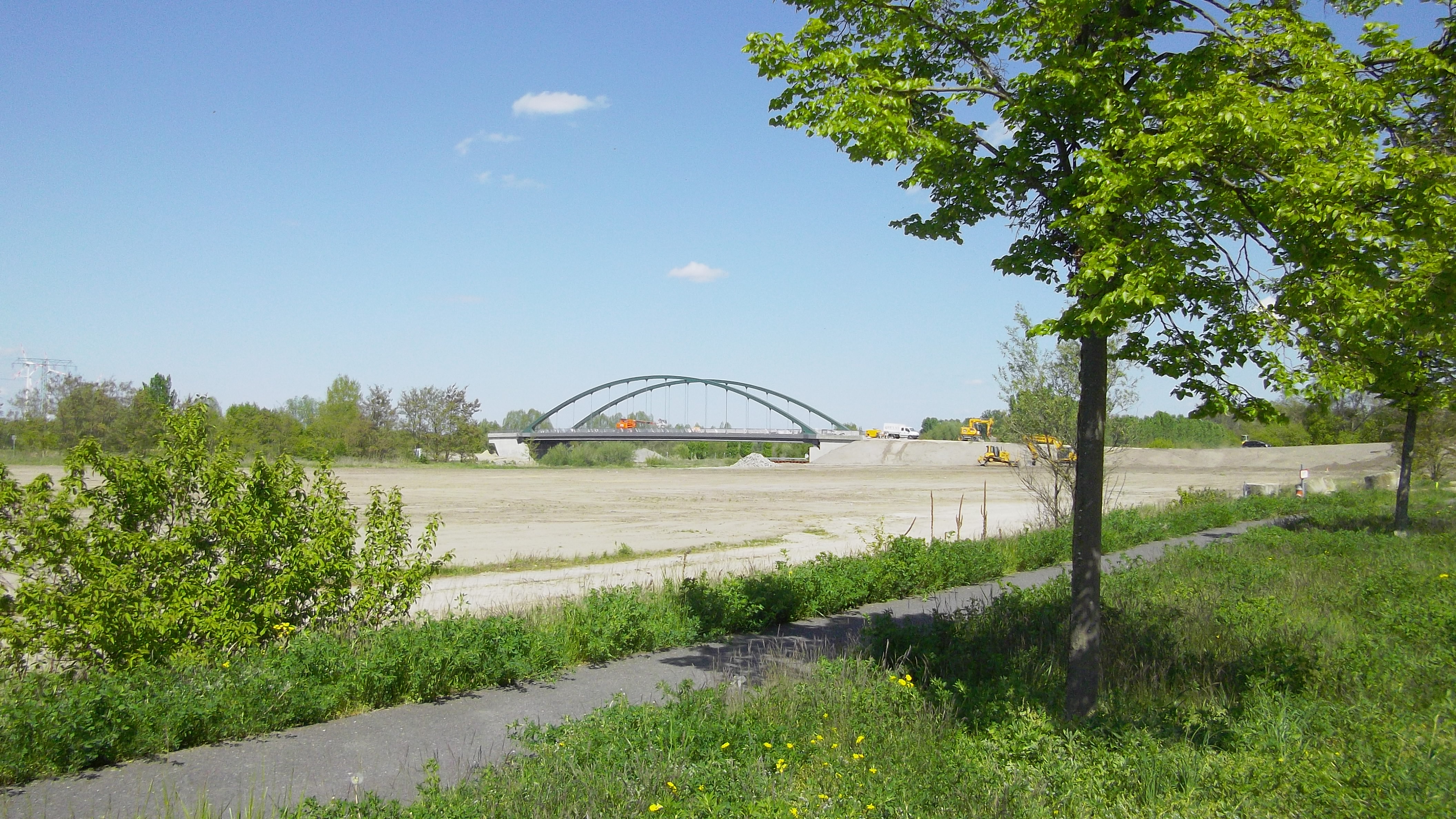 Unter den Kiefern , Wustermark nach Nauener Chaussee, Brieselang