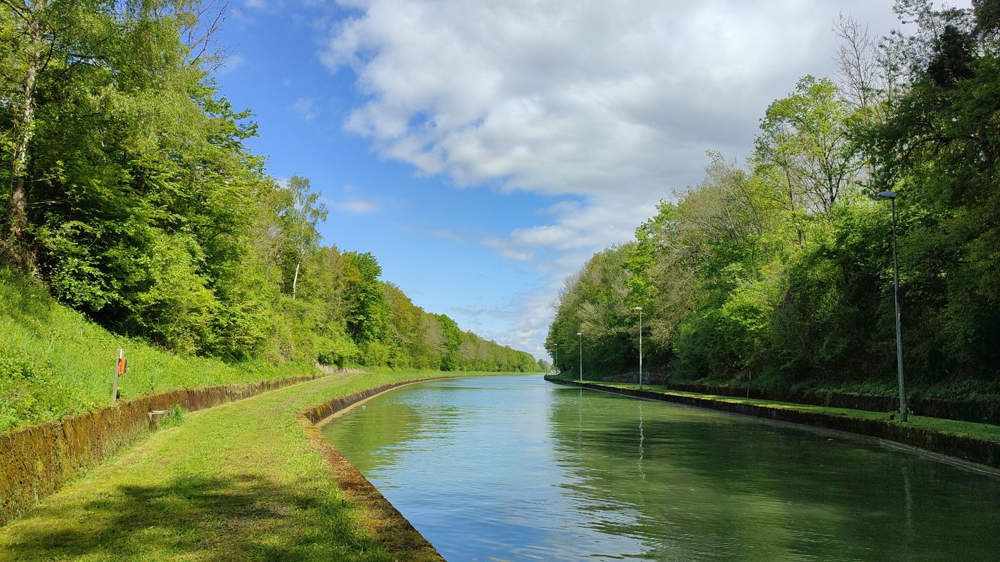 Dompierre-Becquincourt to La Panneterie