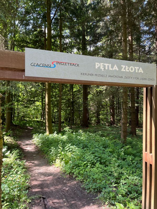Pętle Chwalisław, Złota, Dwie Przełęcze