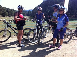 Hebe Bild 1 entlang der Bikemap-Route "Girona - els Metges" hervor