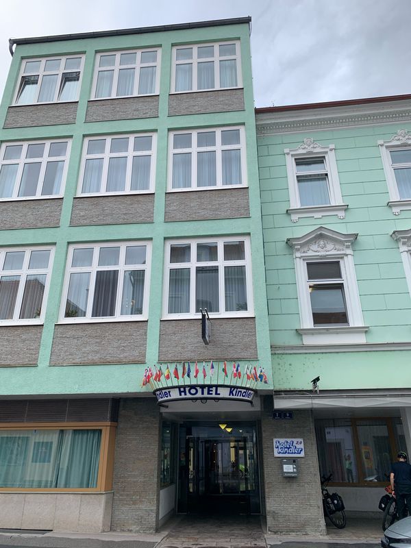 01. Leoben-Hotel Kinder