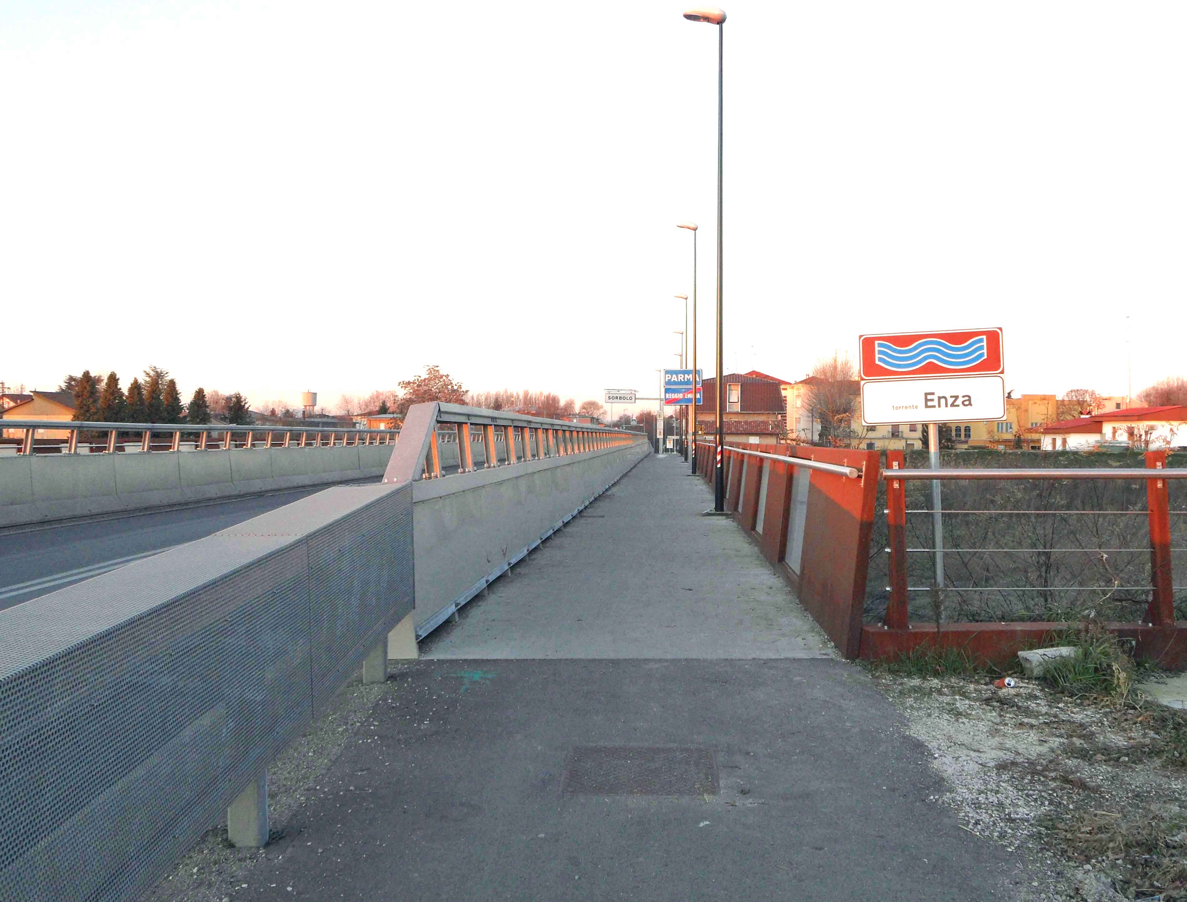 Hebe Bild 1 entlang der Bikemap-Route "AA6 anello Parma- Brescello-Colorno" hervor
