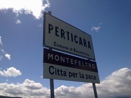 Hebe Bild 6 entlang der Bikemap-Route "Cesenatico - Cesena - Carpenita - Borello - Mercato - Romagnano - Perticara - Novafeltria - Ponte Veruccio - Cesenatico" hervor