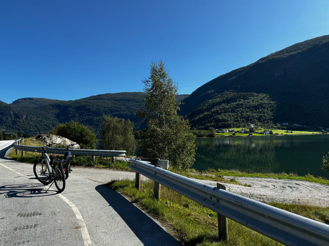 Kaupanger to Solvorn