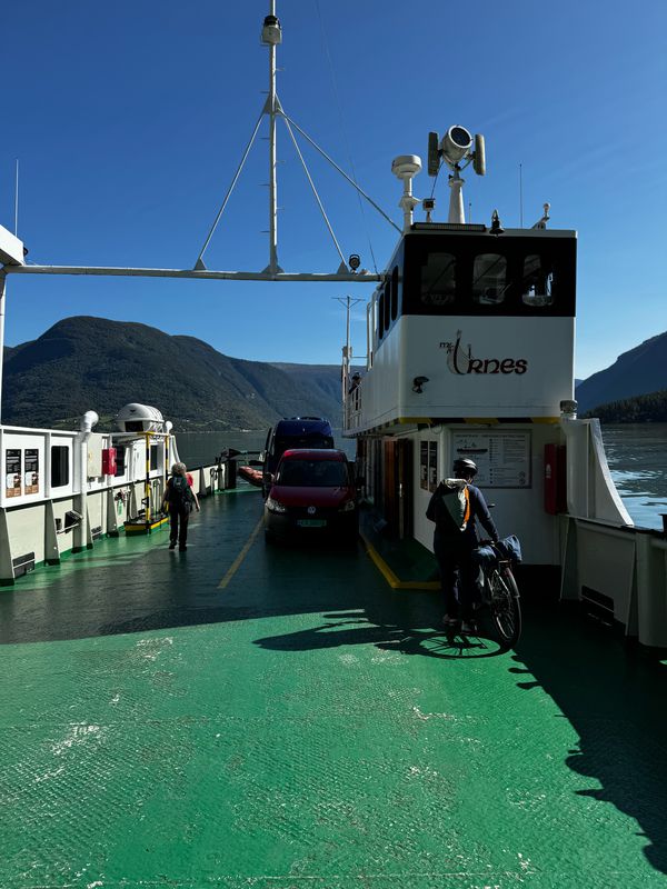 Kaupanger to Solvorn