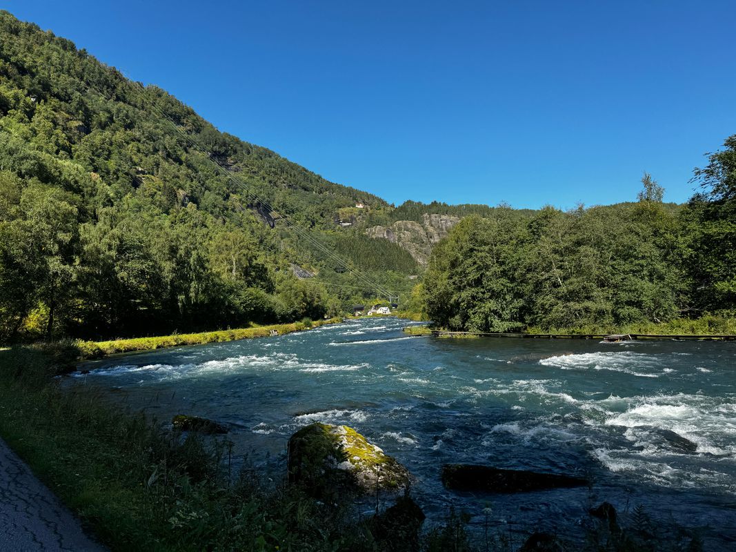 Kaupanger to Solvorn