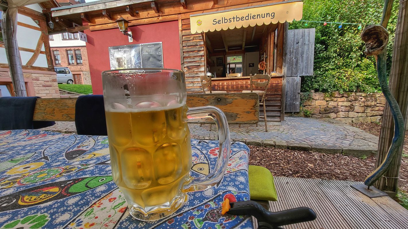 Zum Biergarten nach Birkert