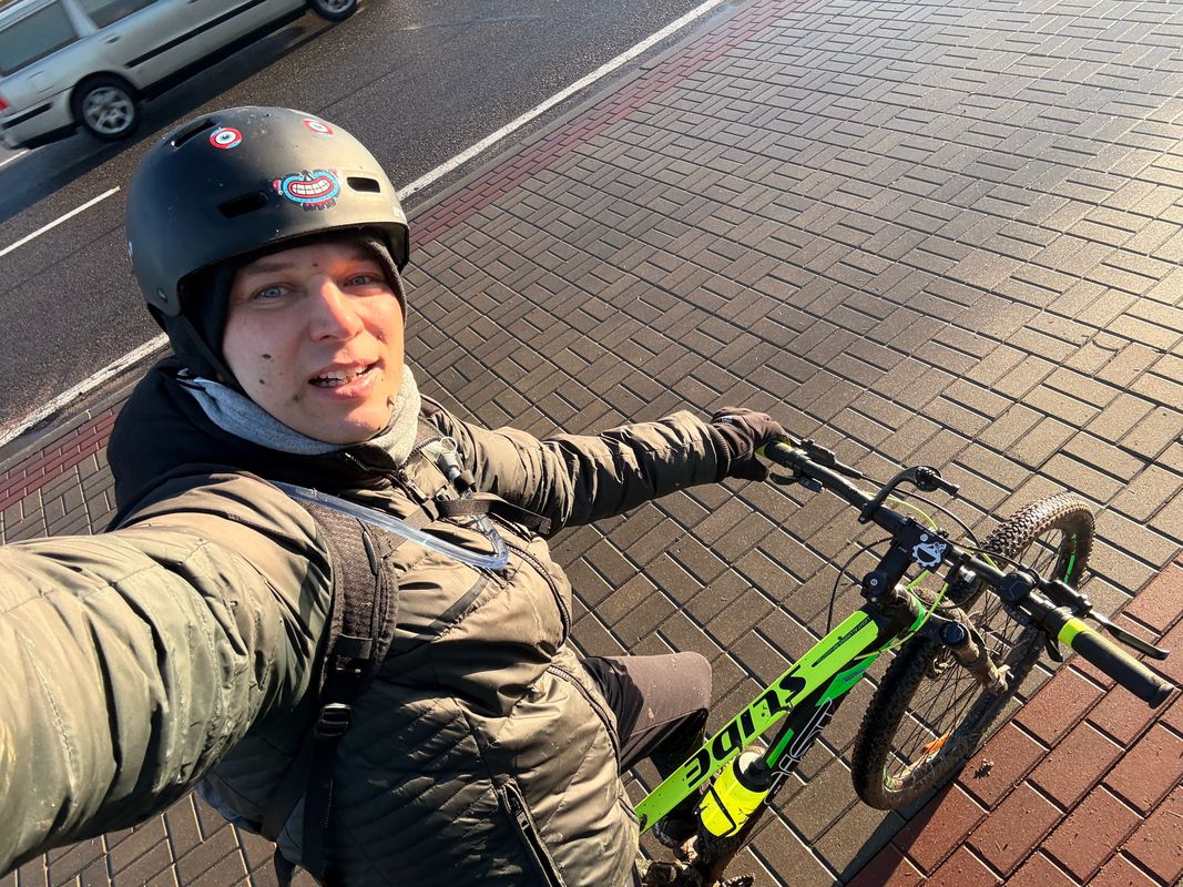 Mud, snow... feet deserve a like on the Ride too