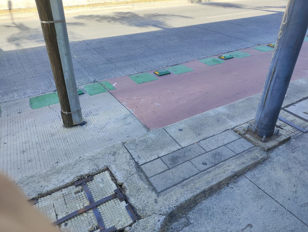De Calle Francisco de Ayza 451a, Guadalajara a Avenida República 1056, Guadalajara