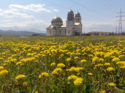 Hebe Bild 1 entlang der Bikemap-Route "Brasov-Ghimbav" hervor