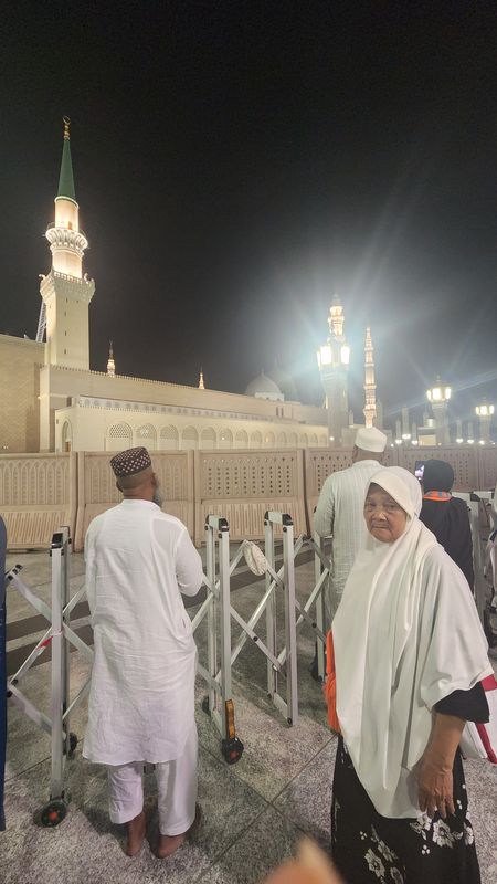 Abu Ayyub Al-Ansari to أبو أيوب الأنصاري