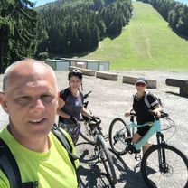 Senická cesta, Podkonice, Moštenica, Šachticky do Senická cesta 38