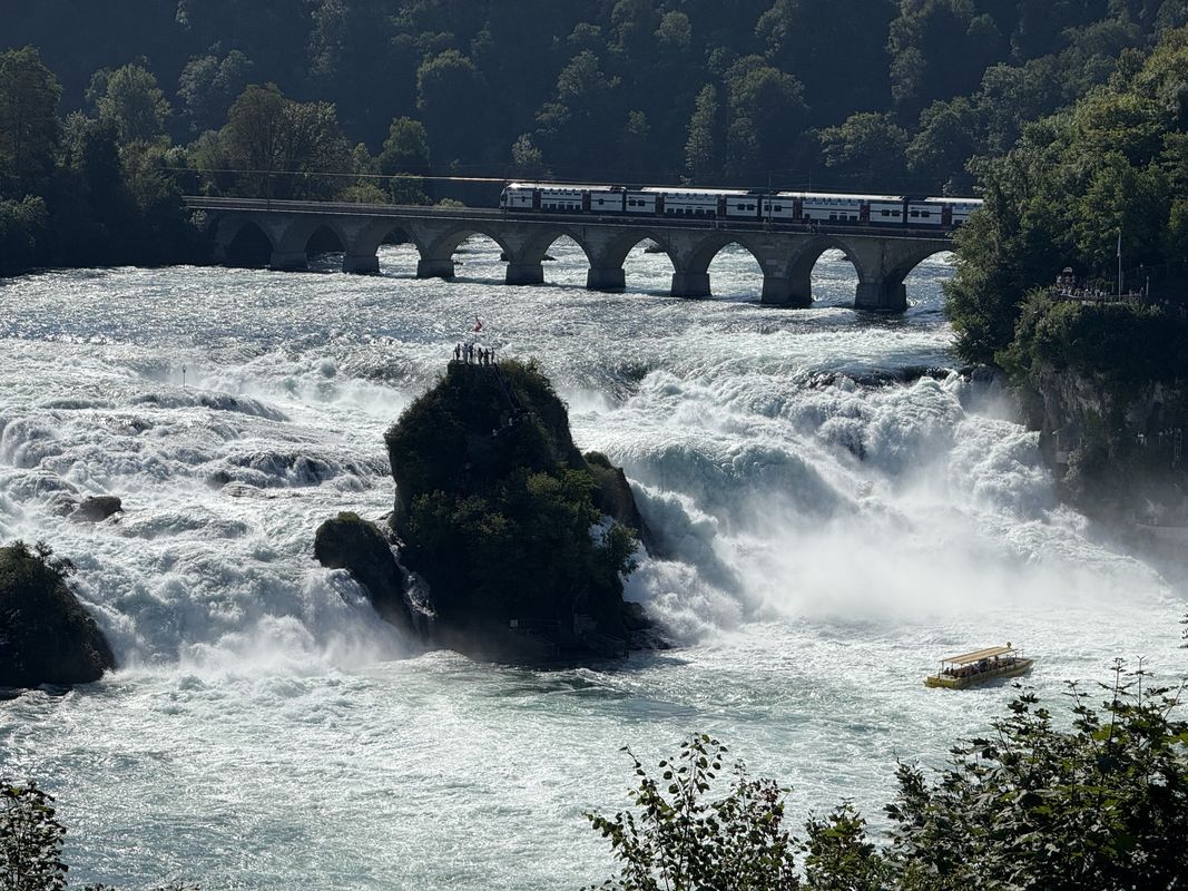 Bahnhofstrasse, Schaffhausen to Nohlstrasse, Neuhausen am Rheinfall
