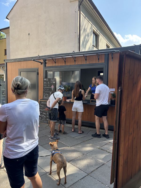 Pod Strání, Praha 10 до Pod Strání, Praha 10