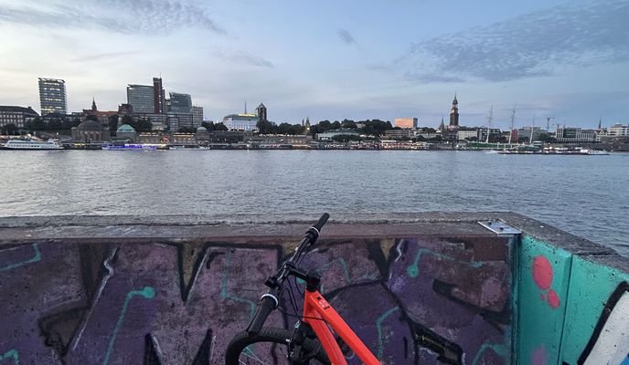 Foto 1 der Bikemap-Route "Veddeler Damm, Hamburg to Veddeler Damm, Hamburg"