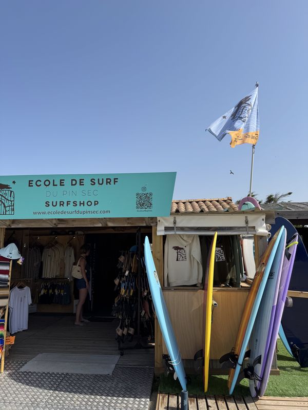 Route du Pin-Sec, Naujac-sur-Mer a Route du Pin-Sec, Naujac-sur-Mer