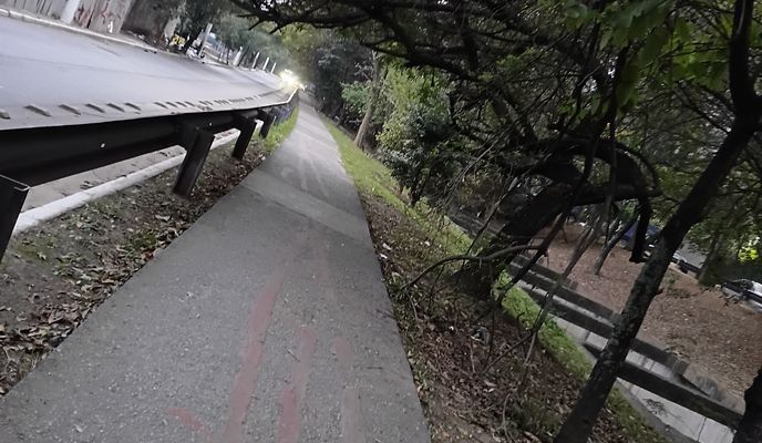 Foto 2 del percorso Bikemap "De Avenida Professor Edgar Santos a Avenida Professor Edgar Santos"