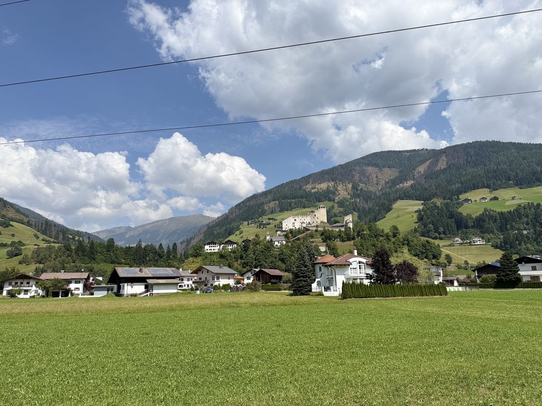 Viale Stazione, Dobbiaco a Amlacher Straße, Lienz