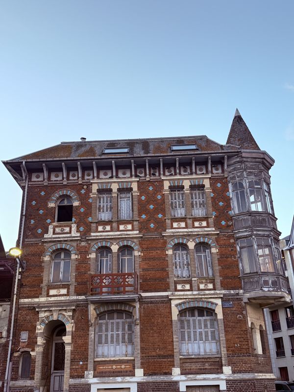 Arcade de la Bourse, Dieppe à Rue d'Eu, Ault