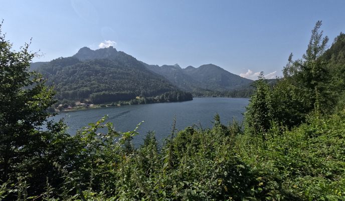 Photo 1 of the Bikemap route "Blick auf den Schwarzensee – Radweg entlang der Ischl Runde von Bad Ischl. 🚴🚴‍♂️"