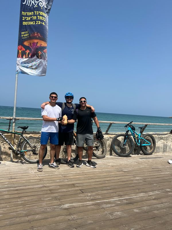 טיילת אוסישקין, Tel Aviv-Yafo to הנרקיס, Elishama