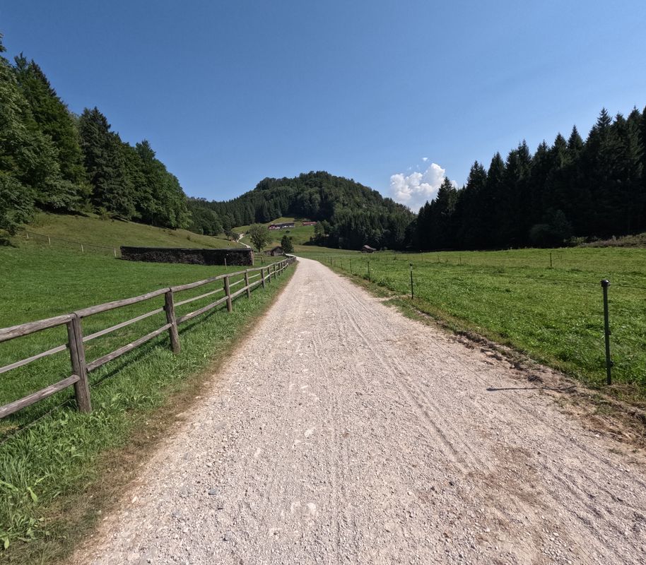 Vom Müllibankerl in Gmunden  auf’d Hochsteinalm und am Traunsee. 🚴🚴♂️