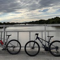 Forks Market Rd, Winnipeg to Hearthwood Grove, Winnipeg