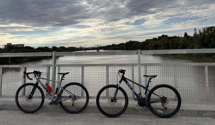 Foto 1 de la ruta de Bikemap "Forks Market Rd, Winnipeg to Hearthwood Grove, Winnipeg"