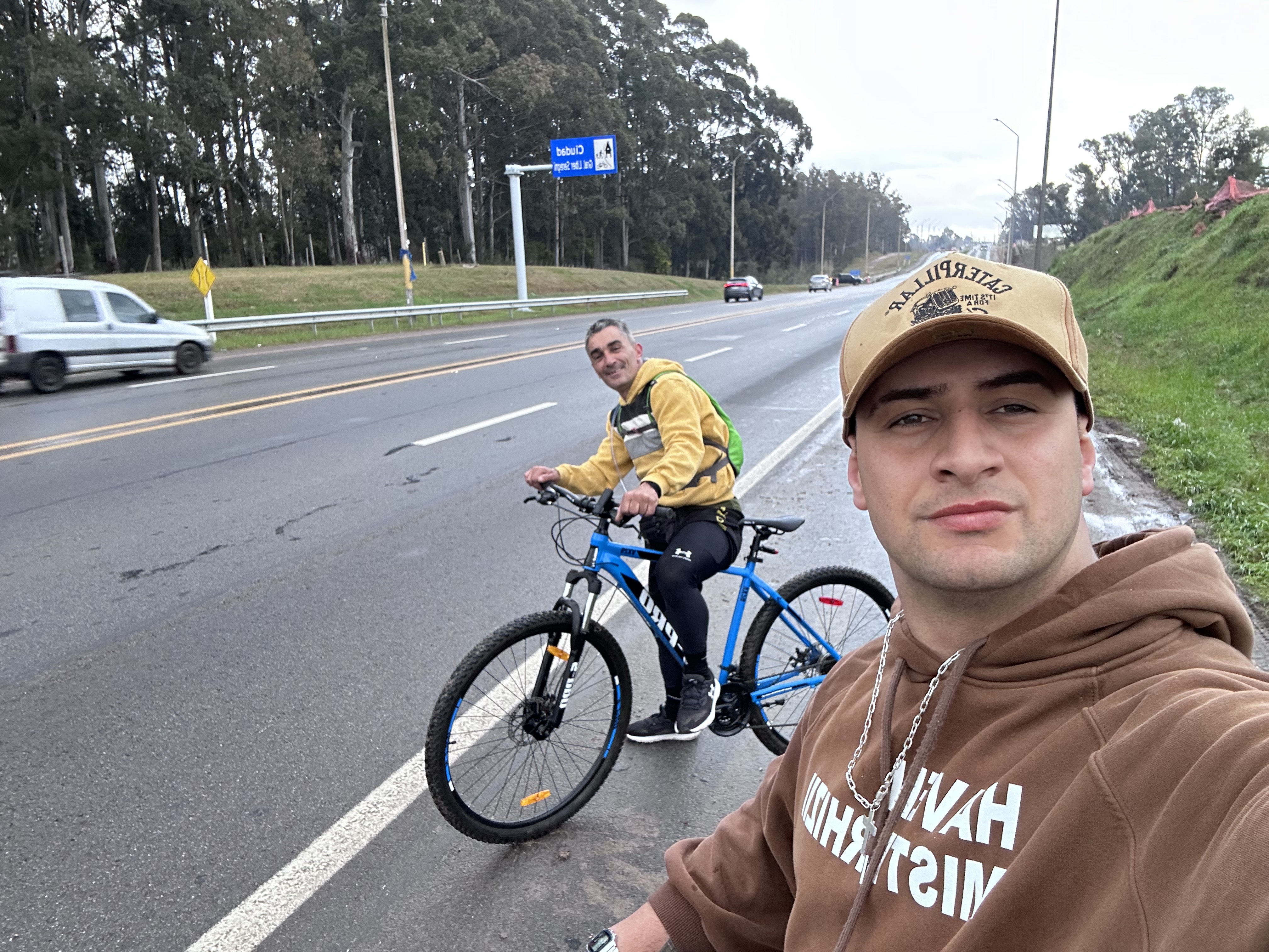 Camino General Leandro Gómez, Montevideo a Camino General Leandro Gómez, Montevideo