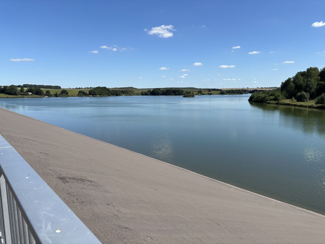 Langenleuba-Niederhain nach Kantstraße, Borna