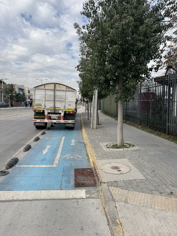 Avenida Las Torres, Quilicura a Avenida Chesterton, Las Condes