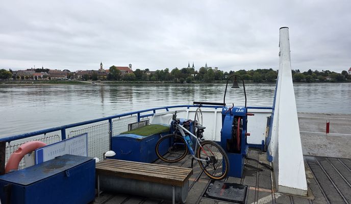 Foto 1 der Bikemap-Route "Vác Budapest közötti Duna két partján" Foto 1 der Bikemap-Route "Vác Budapest közötti Duna két partján"