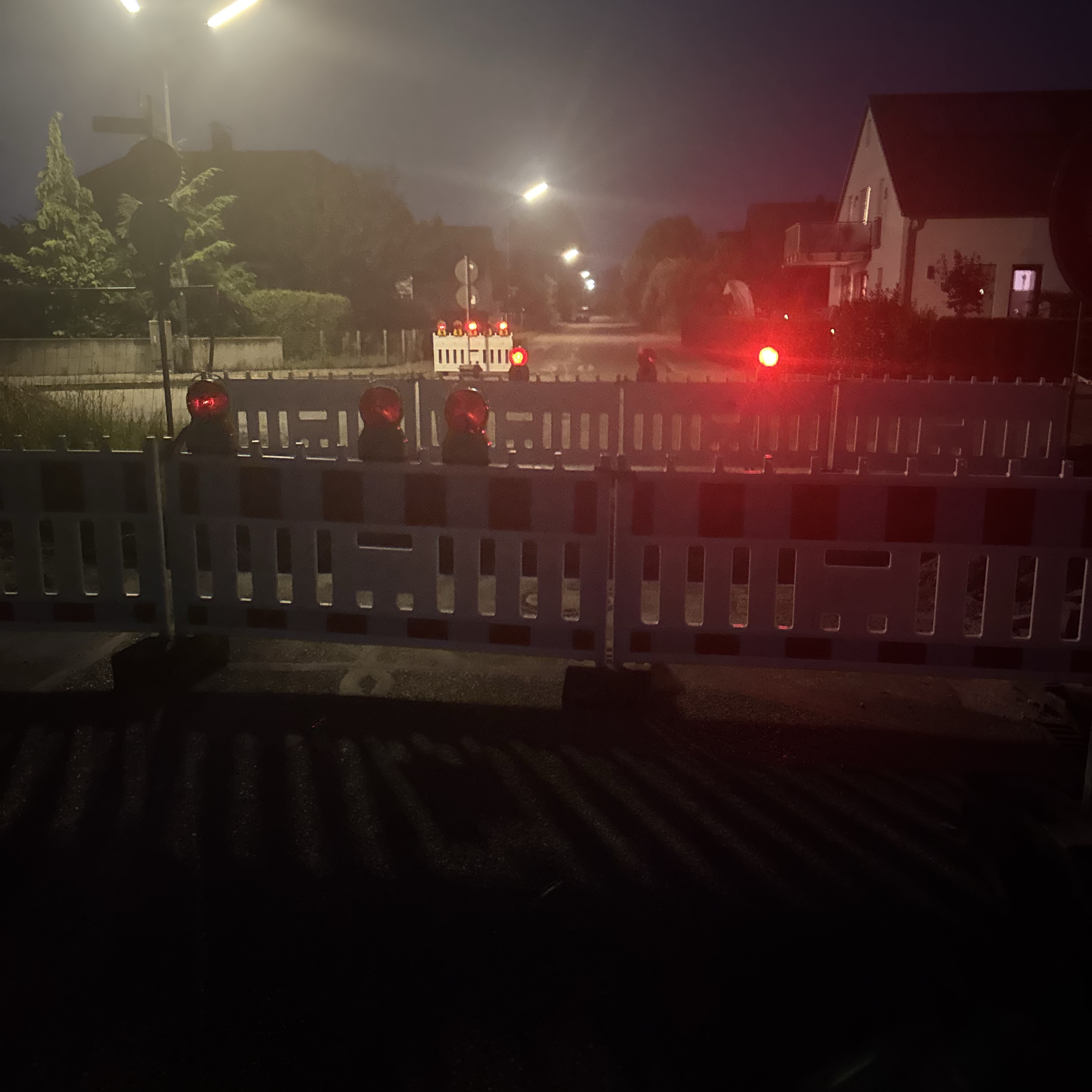 Grillheim bei Nacht