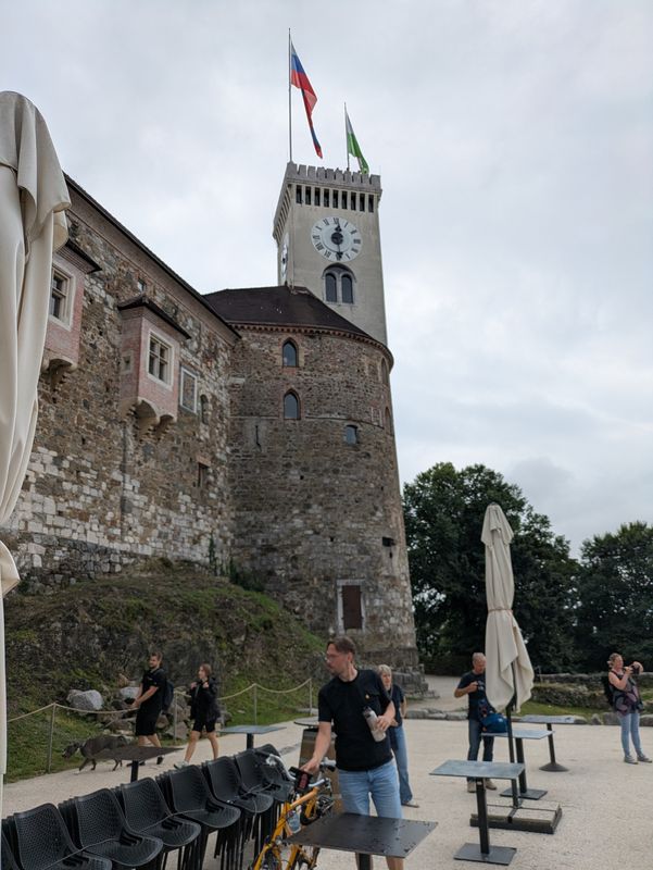Hudovernikova ulica nach Prešernova cesta