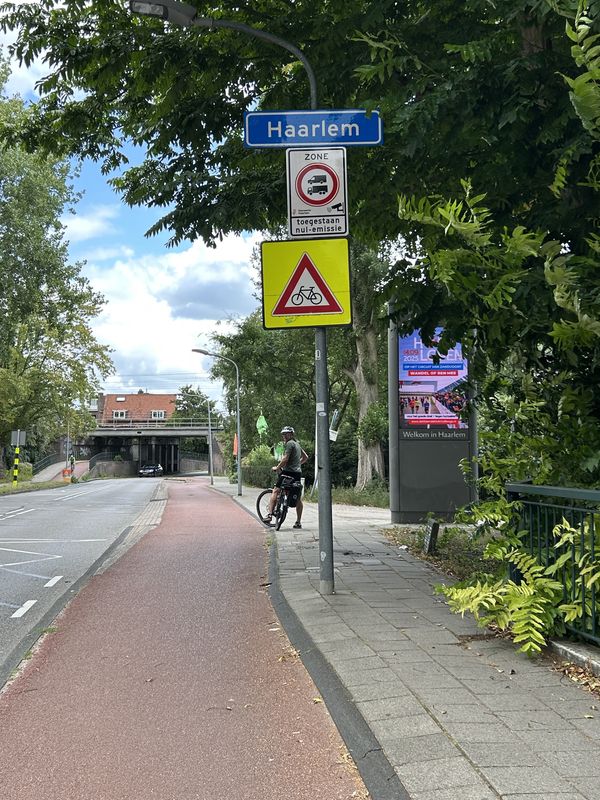 Gevers Deynootweg, La Haya a Leidsekade, Ámsterdam