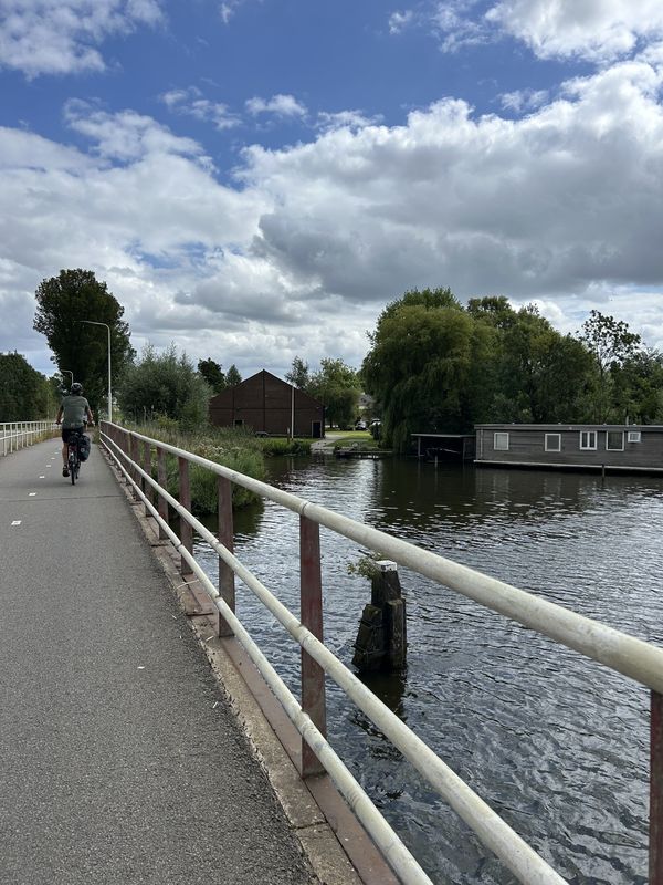 Gevers Deynootweg, La Haya a Leidsekade, Ámsterdam
